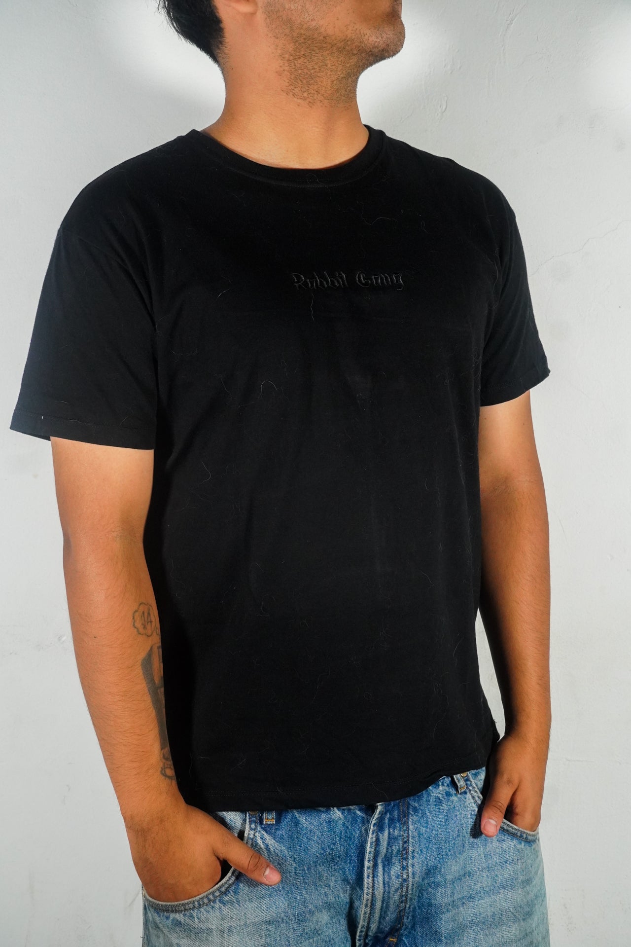 BLACK BASIC TEE "Rabbit Gang"