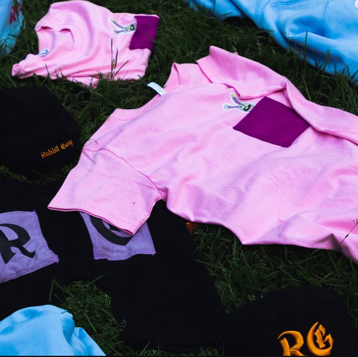 PLAYERA ROSA "SKELETON"