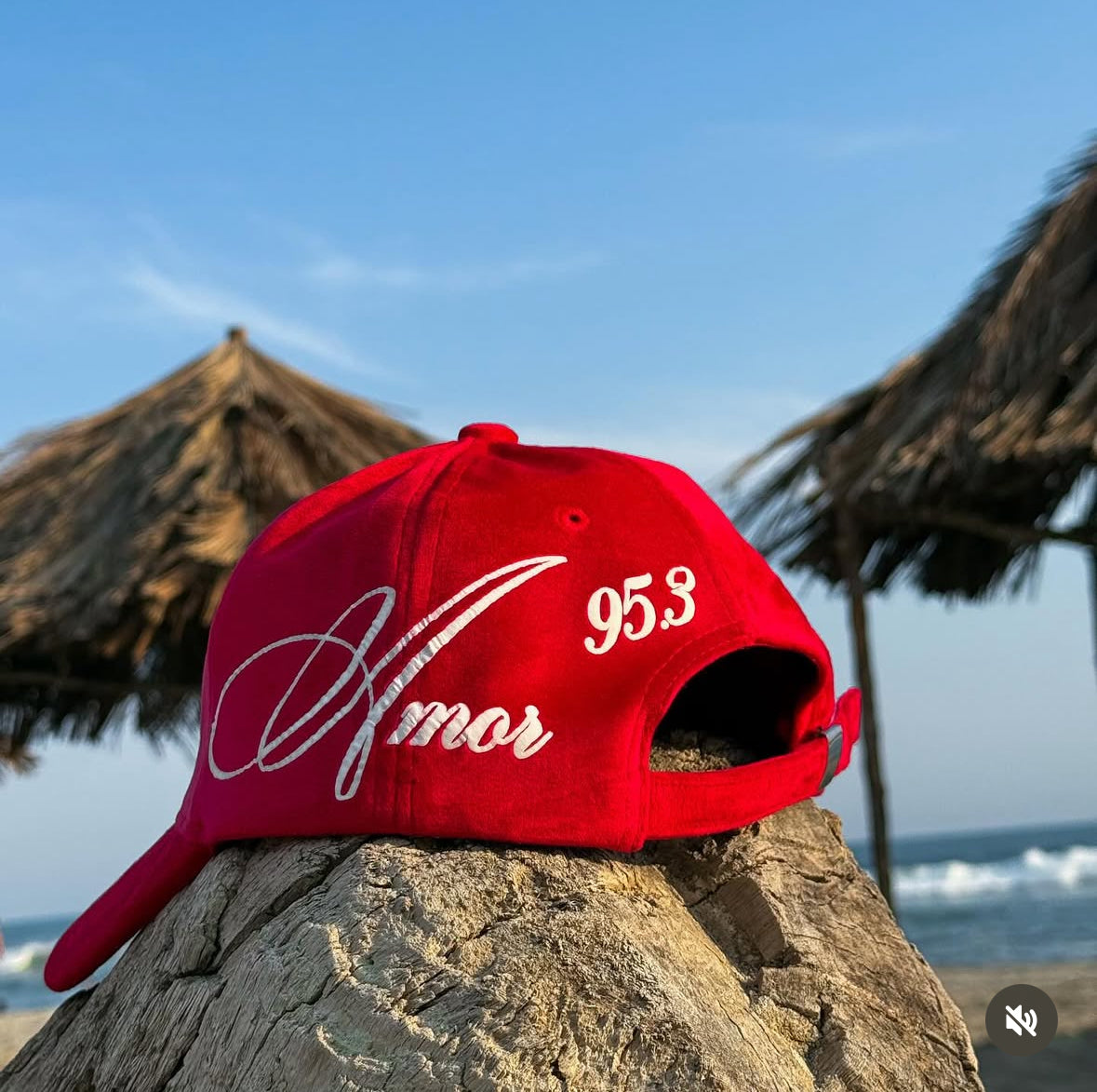 GORRA "AMOR 95.3"